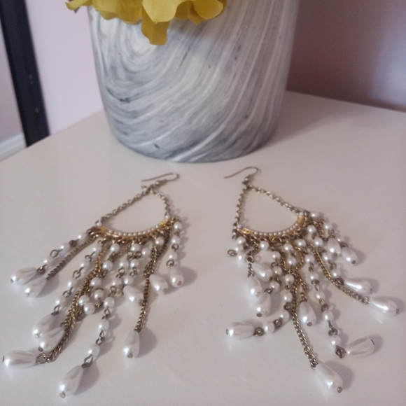 Dangling Pearl Inspired Earrings - Picture 2 of 2
